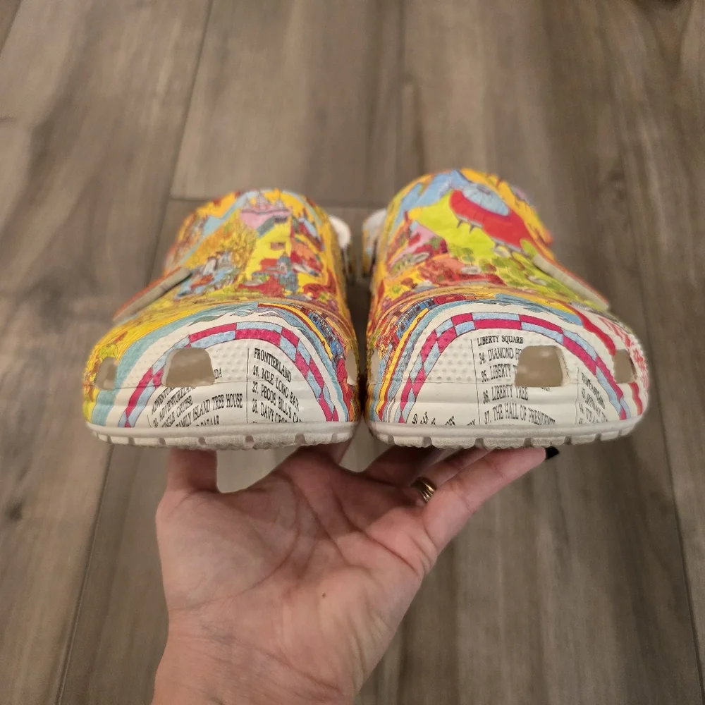 DISNEY Vault 50th Crocs - Picture 4 of 10